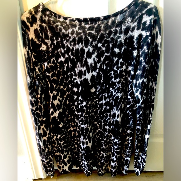 Ladies long sleeve top - Picture 2 of 2